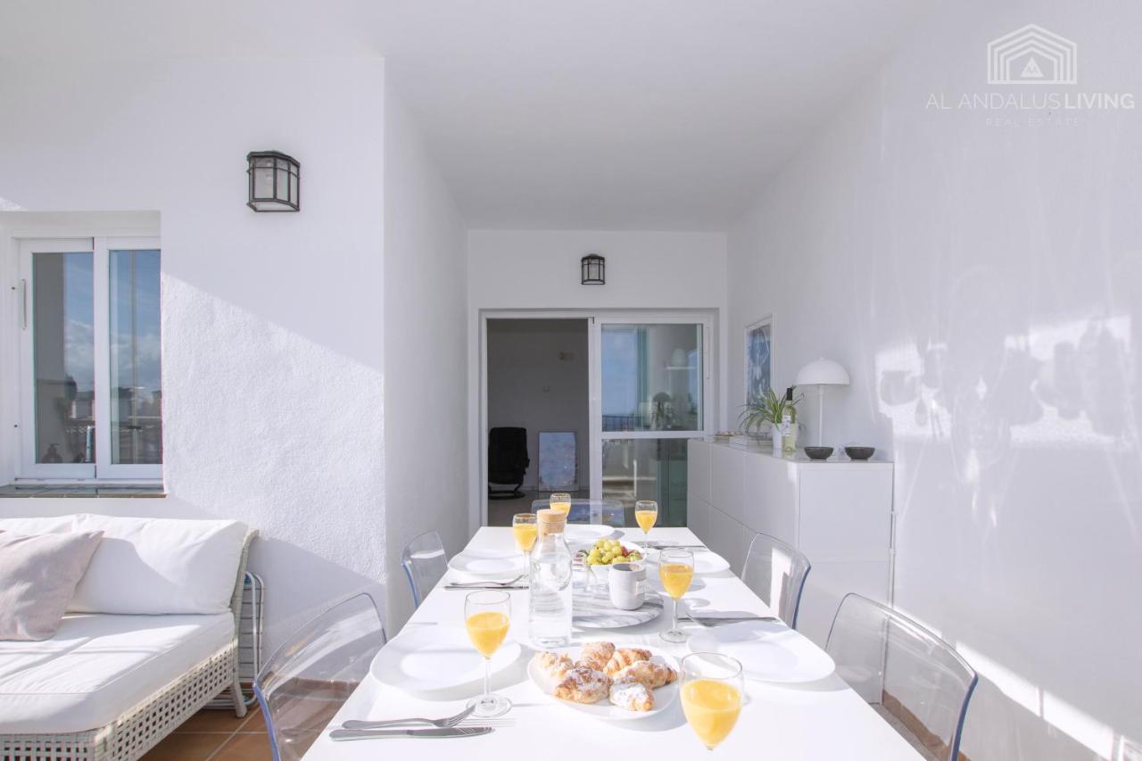 Scandinavian Style Apartment With Amazing Sea Views And South West Facing Sunny Terrace In Miraflores Walking Distance To The Beach! 말라가 외부 사진