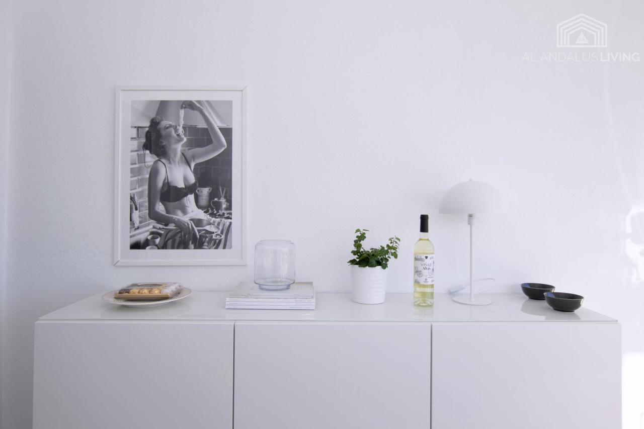 Scandinavian Style Apartment With Amazing Sea Views And South West Facing Sunny Terrace In Miraflores Walking Distance To The Beach! 말라가 외부 사진